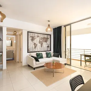 lazuli-city-center-42.protaras-cy-hotels.com/